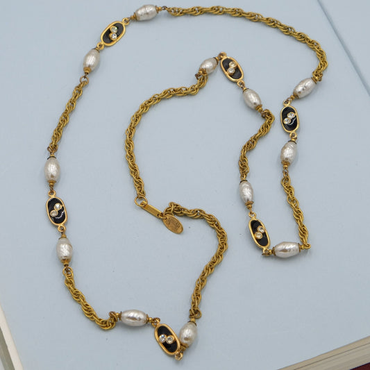 Miriam Haskell Gold Chain Black disks oblong pearls 1960s