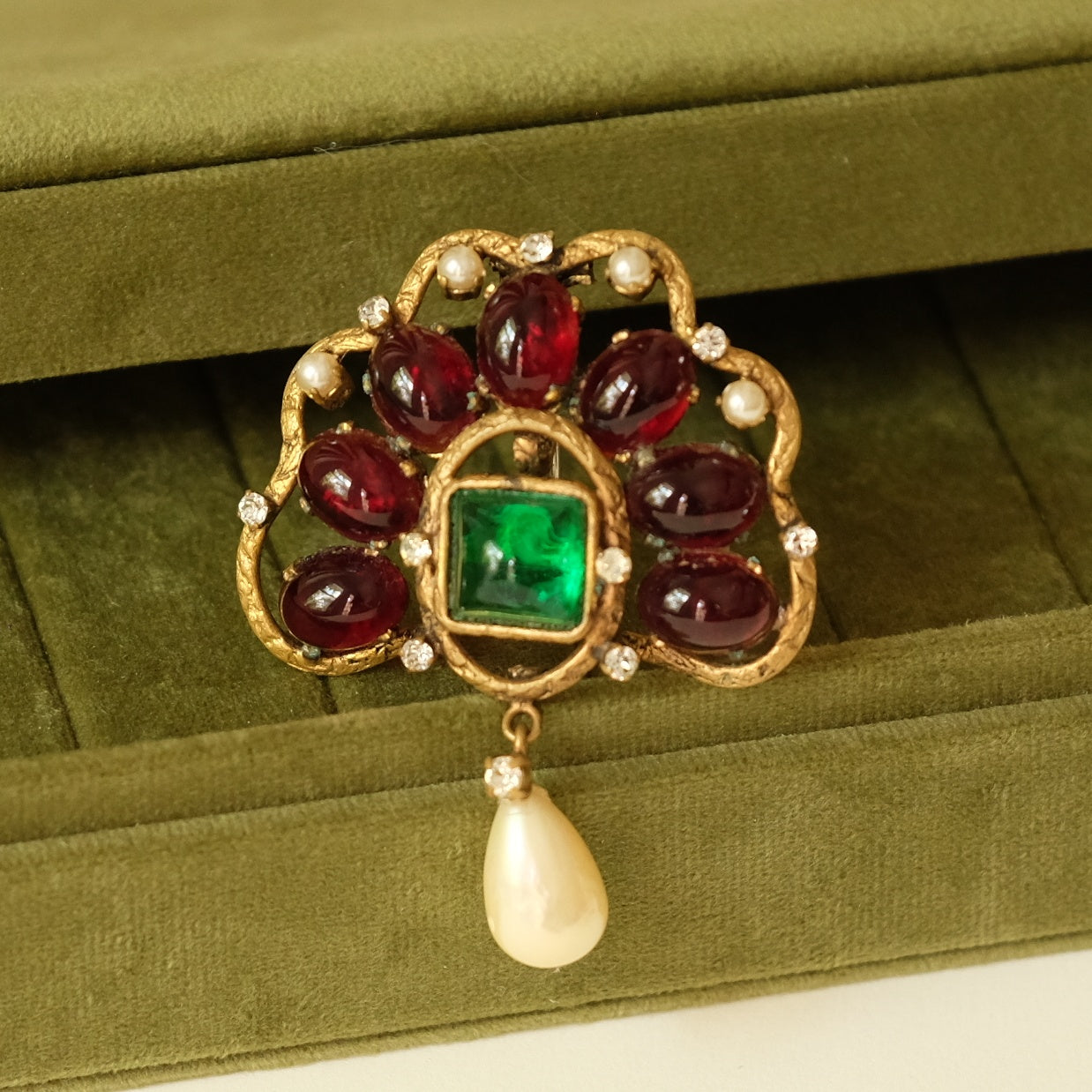 Early Collectible Chanel Gripoix Brooch