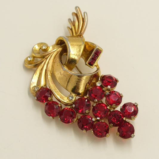 Retro Red Berry Gold tone Brooch 1940s