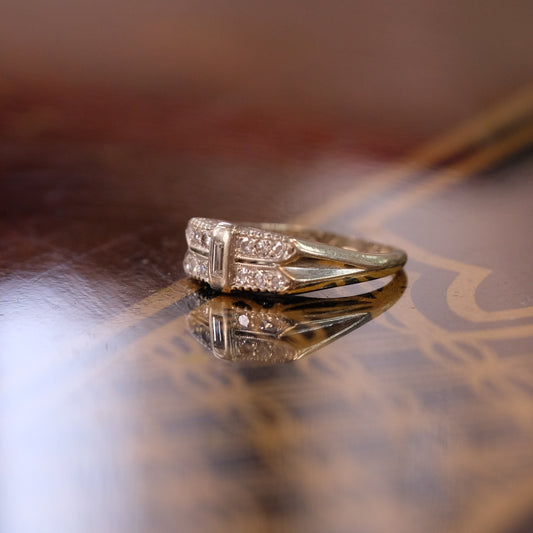 14K White Gold Baguette 12 diamonds Ring