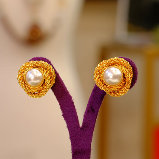 Made in Italy gold twist pearl clip earrings 1980s