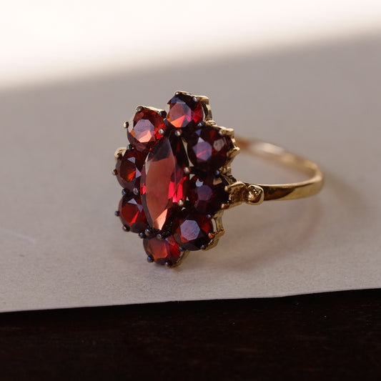 14K Yellow Gold Oblong Garnet Ring