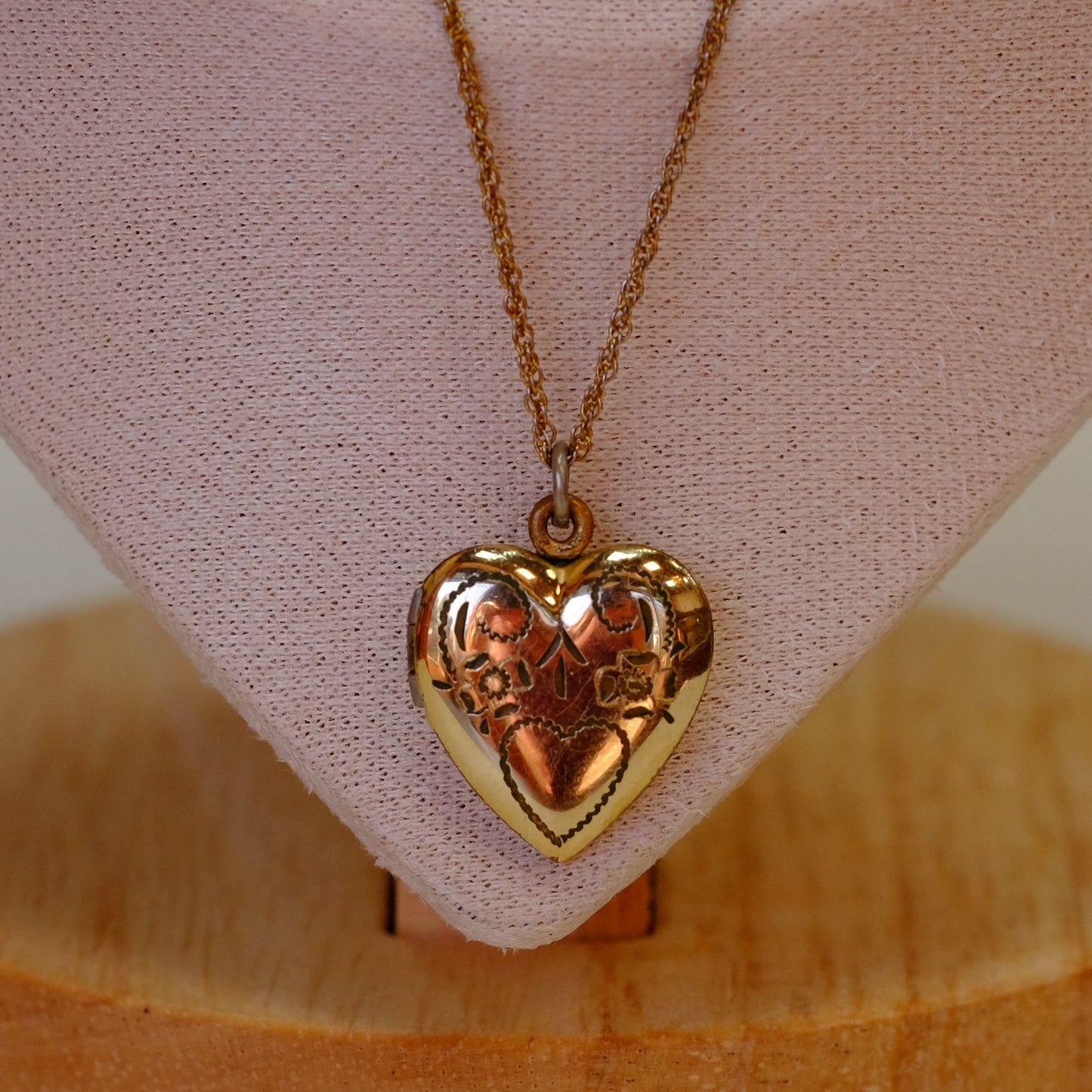 Vintage Gold Filled Heart Locket with Chain