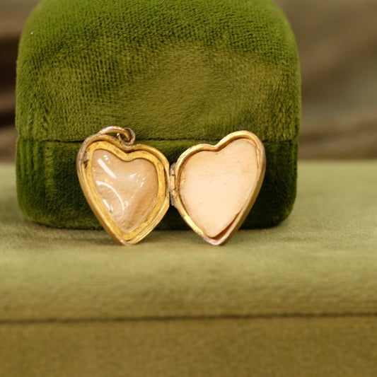 12K Gold Etched Gold Heart locket