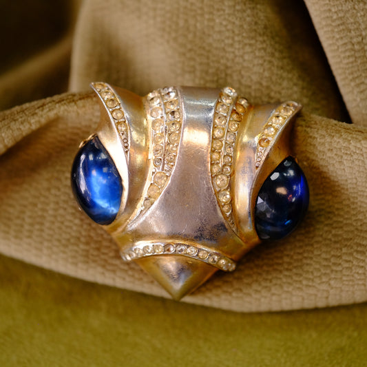 Heavy Fur Clip with Large Blue Eyes