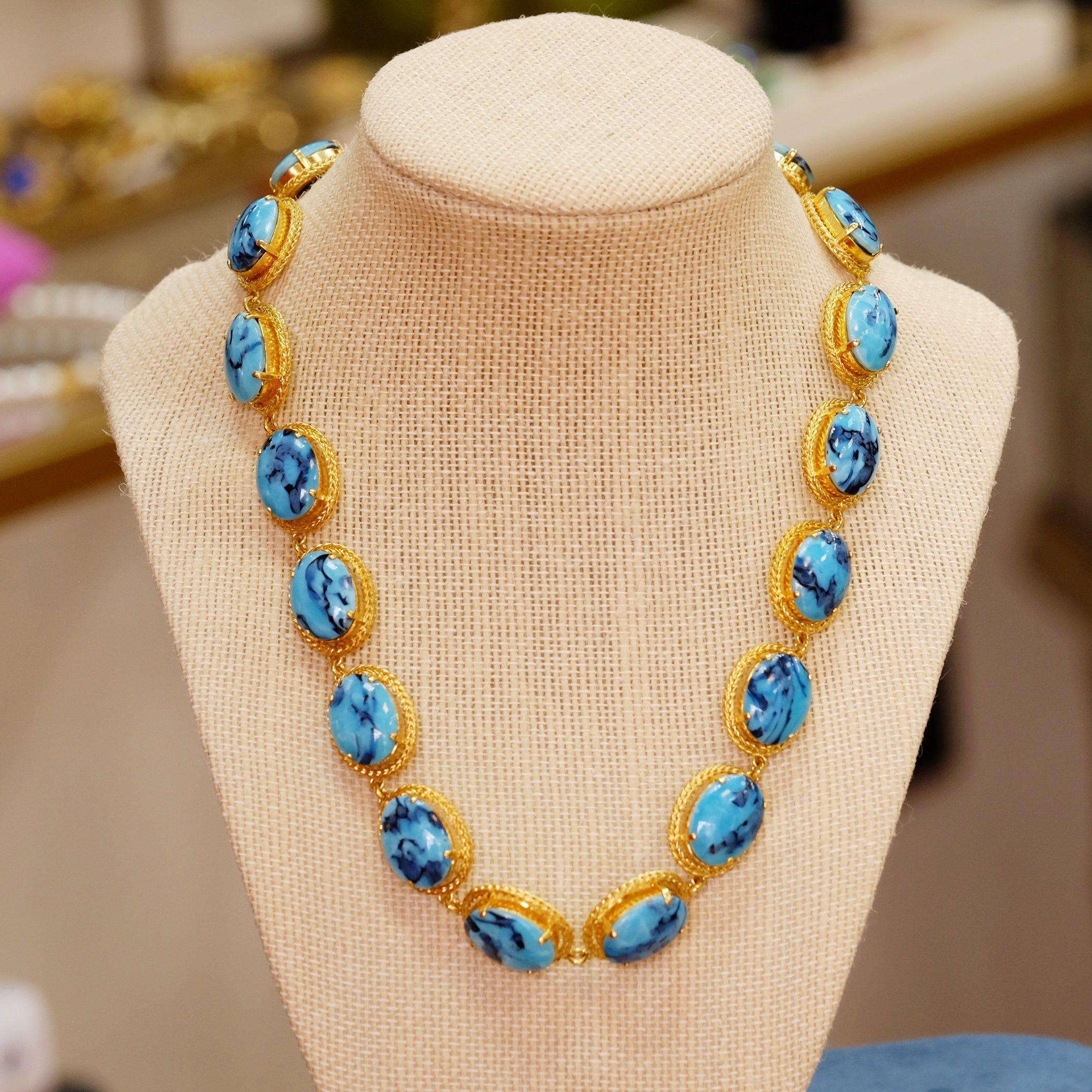 超希少】 Christian Dior 1960s ブルーラインストーンブローチ Christian Dior Blue Faux Turquoise Necklace 1960s – Antiques by Anna