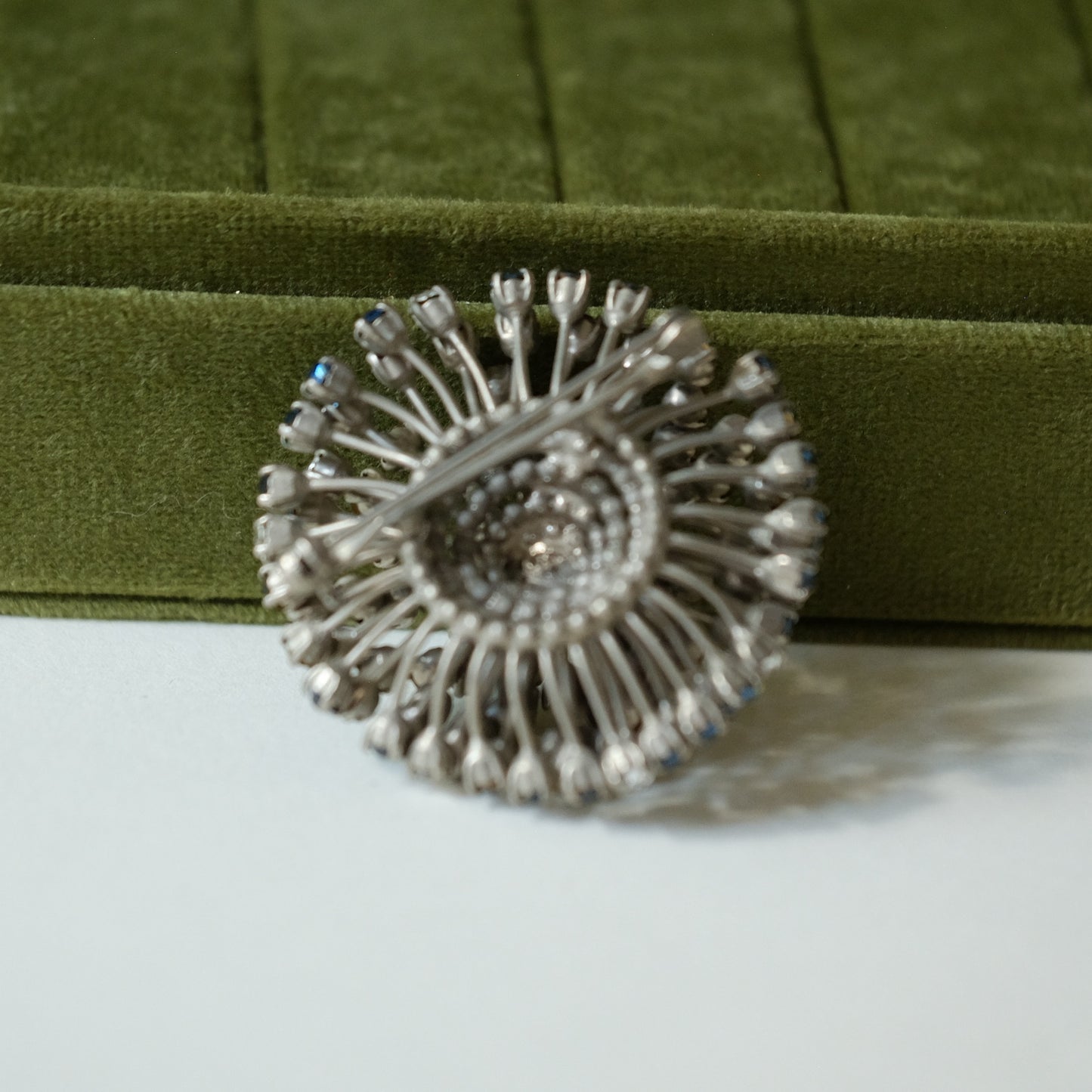 Vintage Dandelion Brooch 1960s
