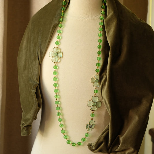 Glass Sotuar with Flowers and Glass Beads