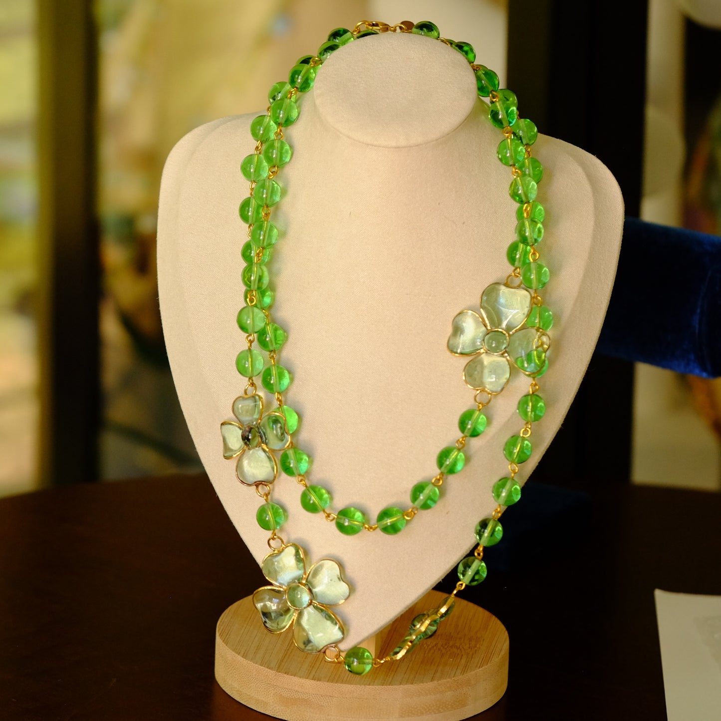 Glass Sotuar with Flowers and Glass Beads