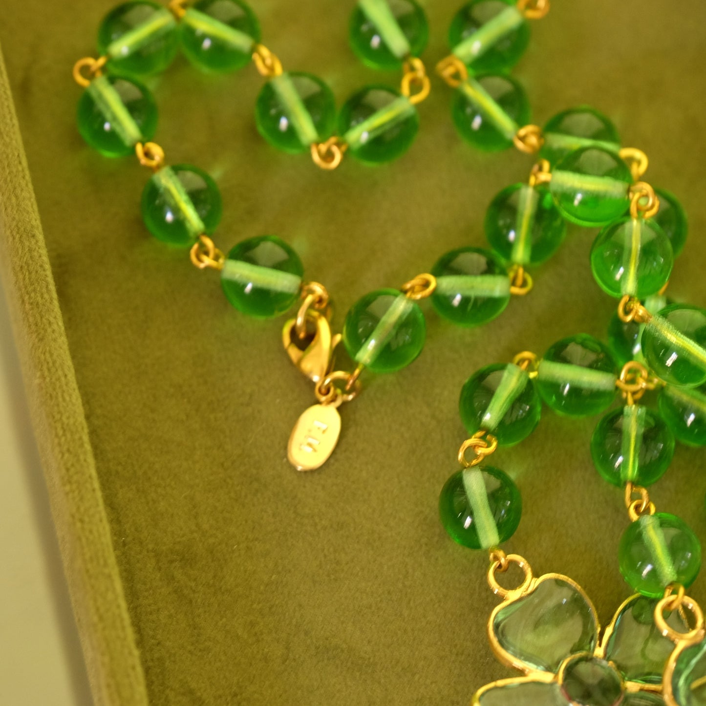 Glass Sotuar with Flowers and Glass Beads