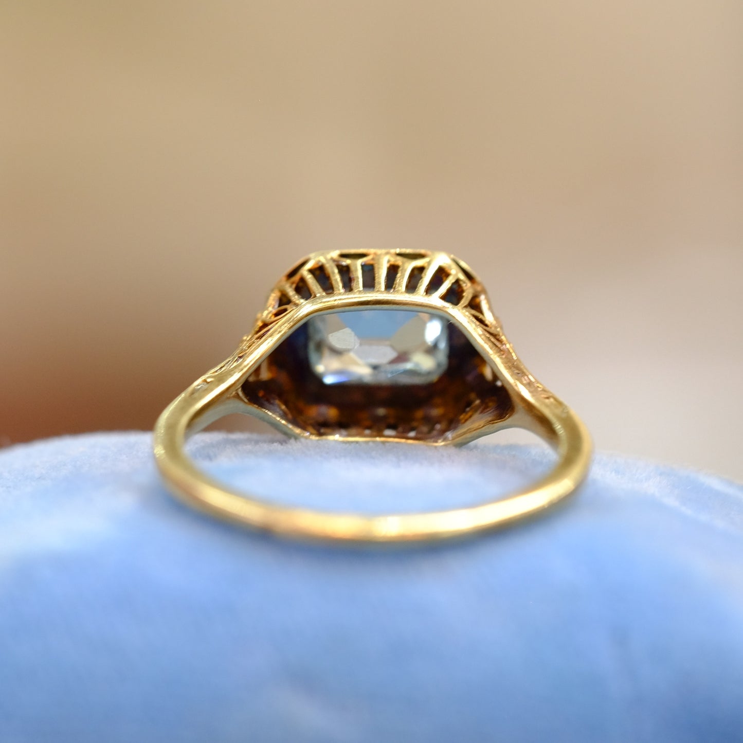 Victorian 14K Gold Filigree Aquamarine Ring