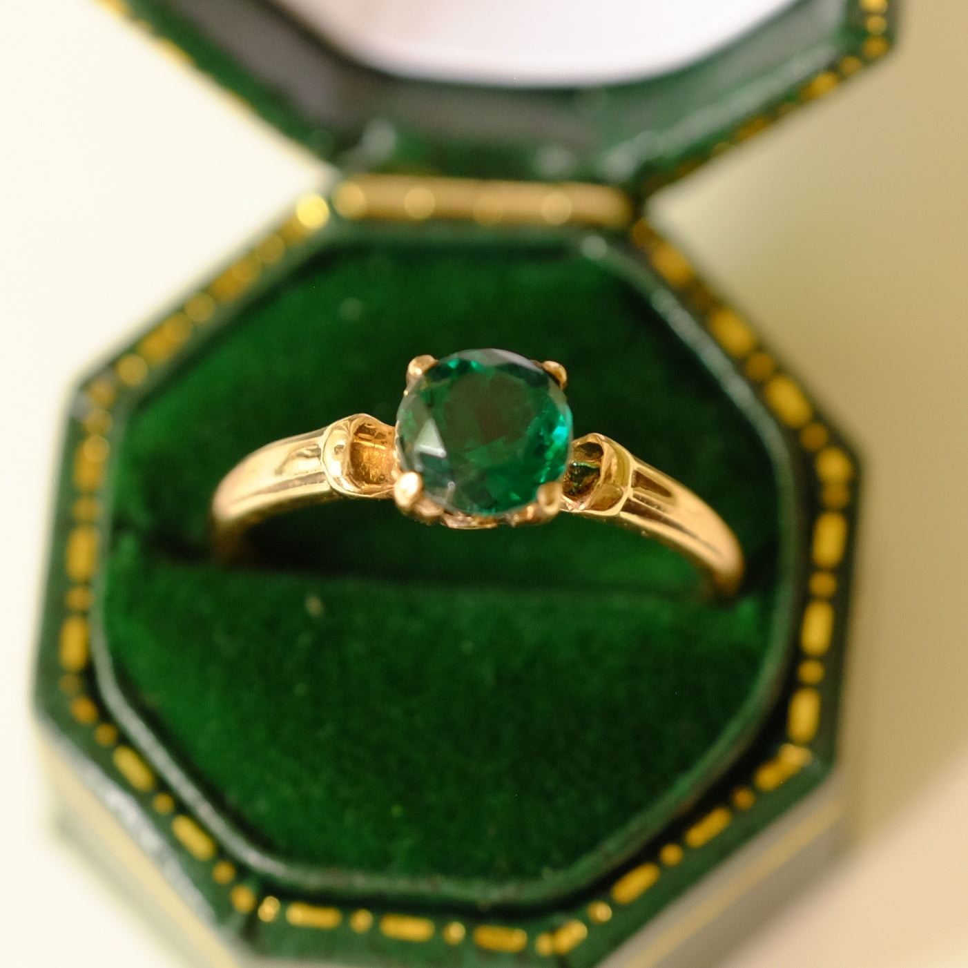 Victorian 10K Gold Ring with Green Paste