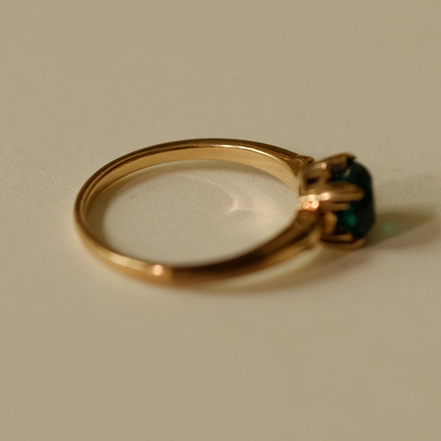 Victorian 10K Gold Ring with Green Paste