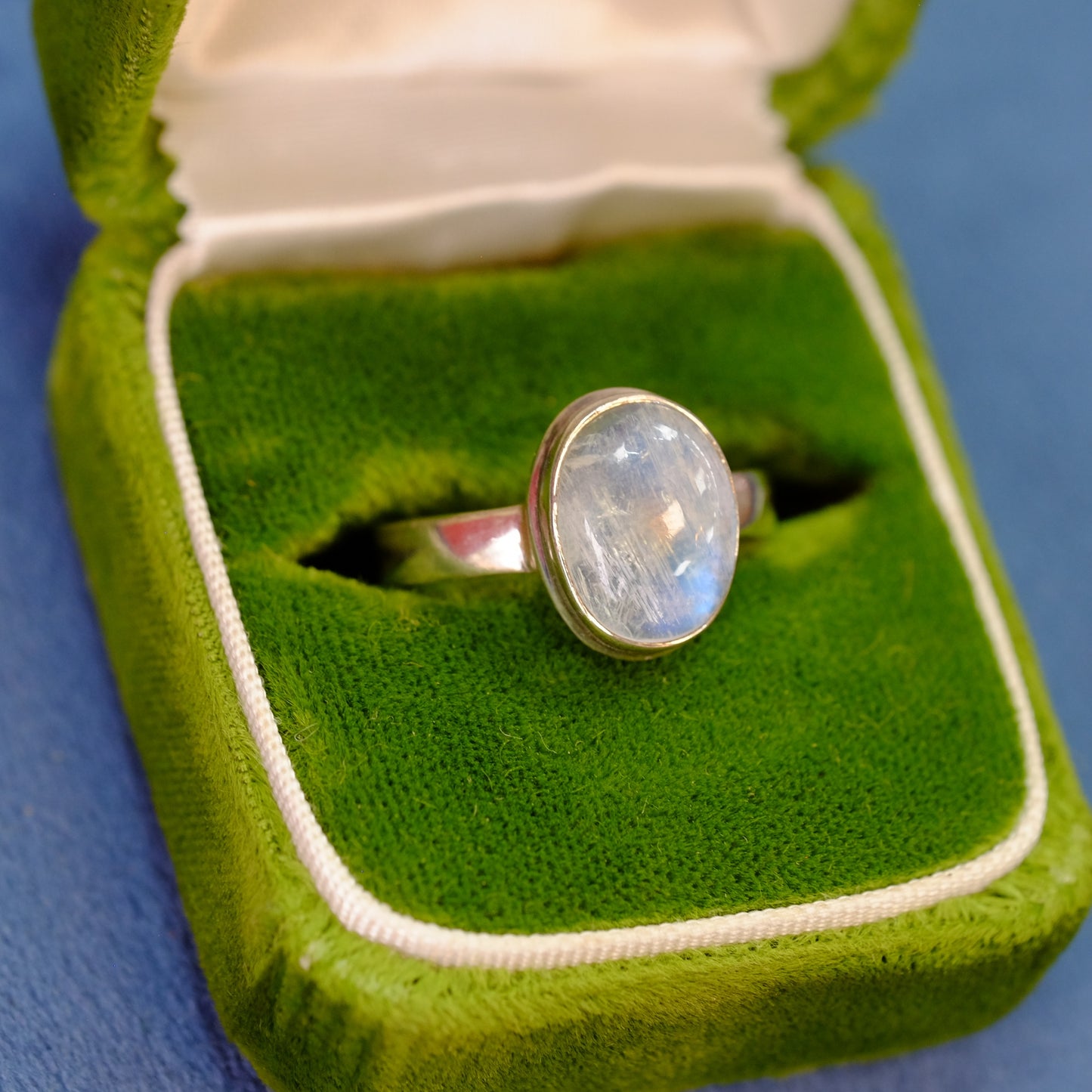 Vintage Silver Moonstone Oval Ring