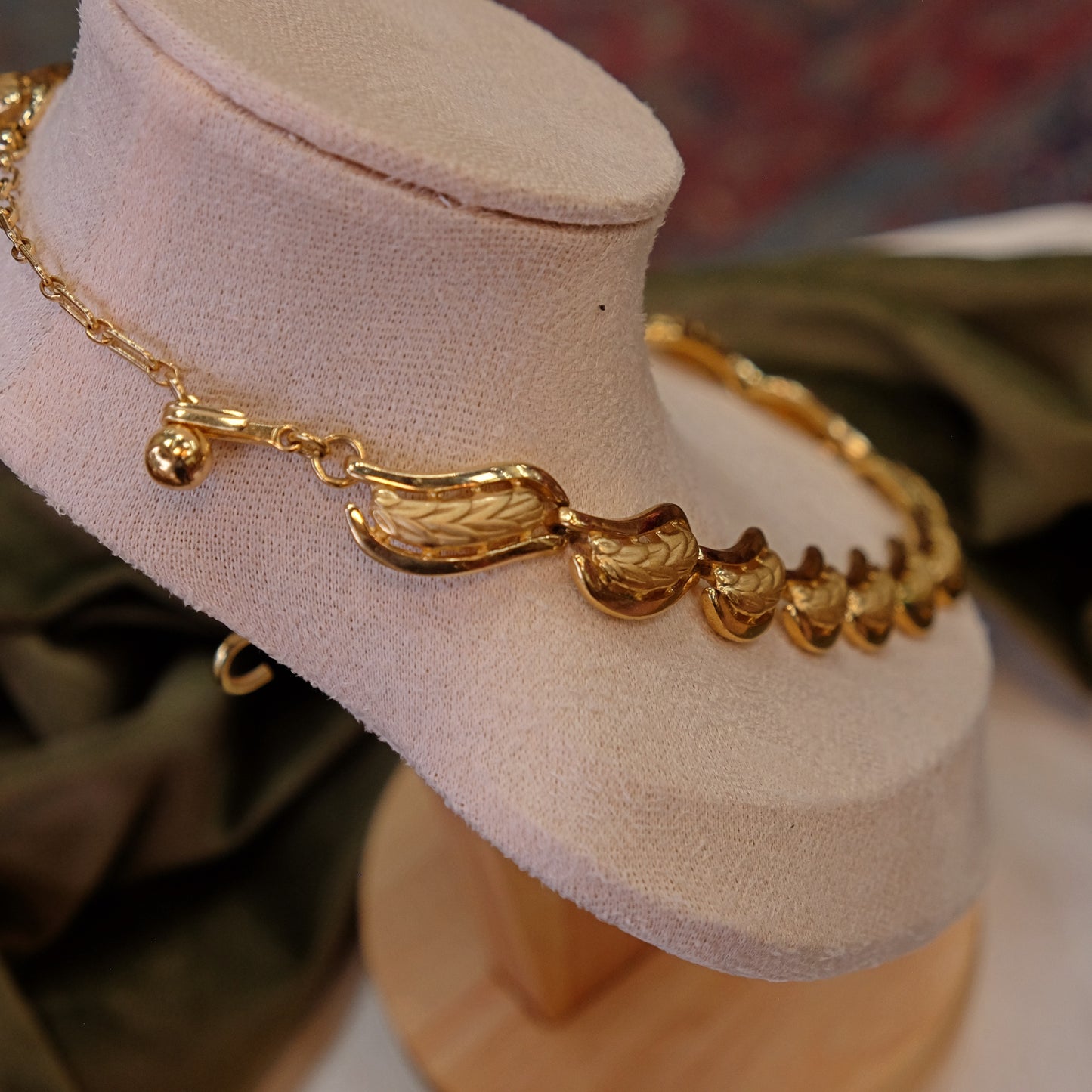 Trifari Swirl Gold tone brushed Necklace 1960s