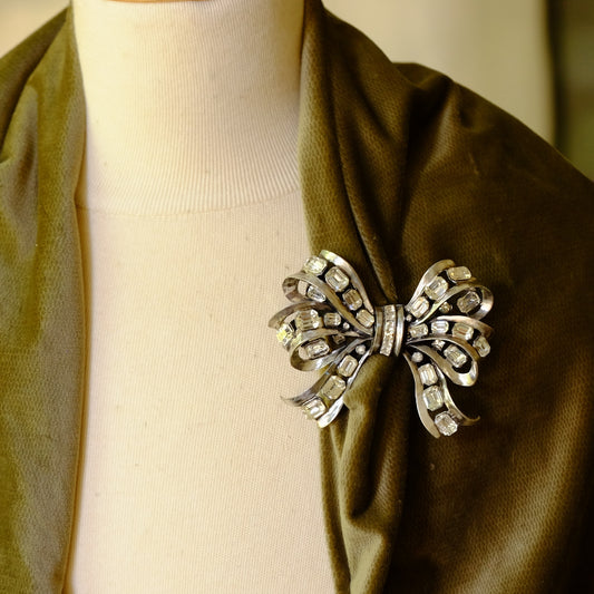 Eisenberg Original Large Bow Brooch 1940s