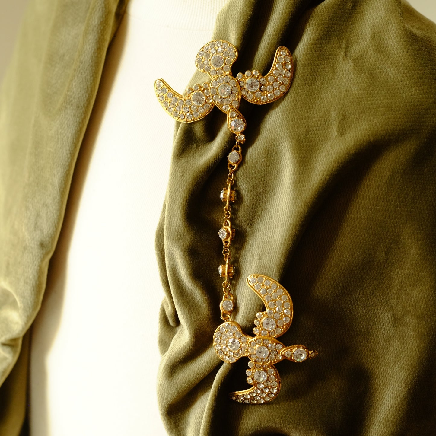 Chatelaine Pair Birds Brooch 1990s
