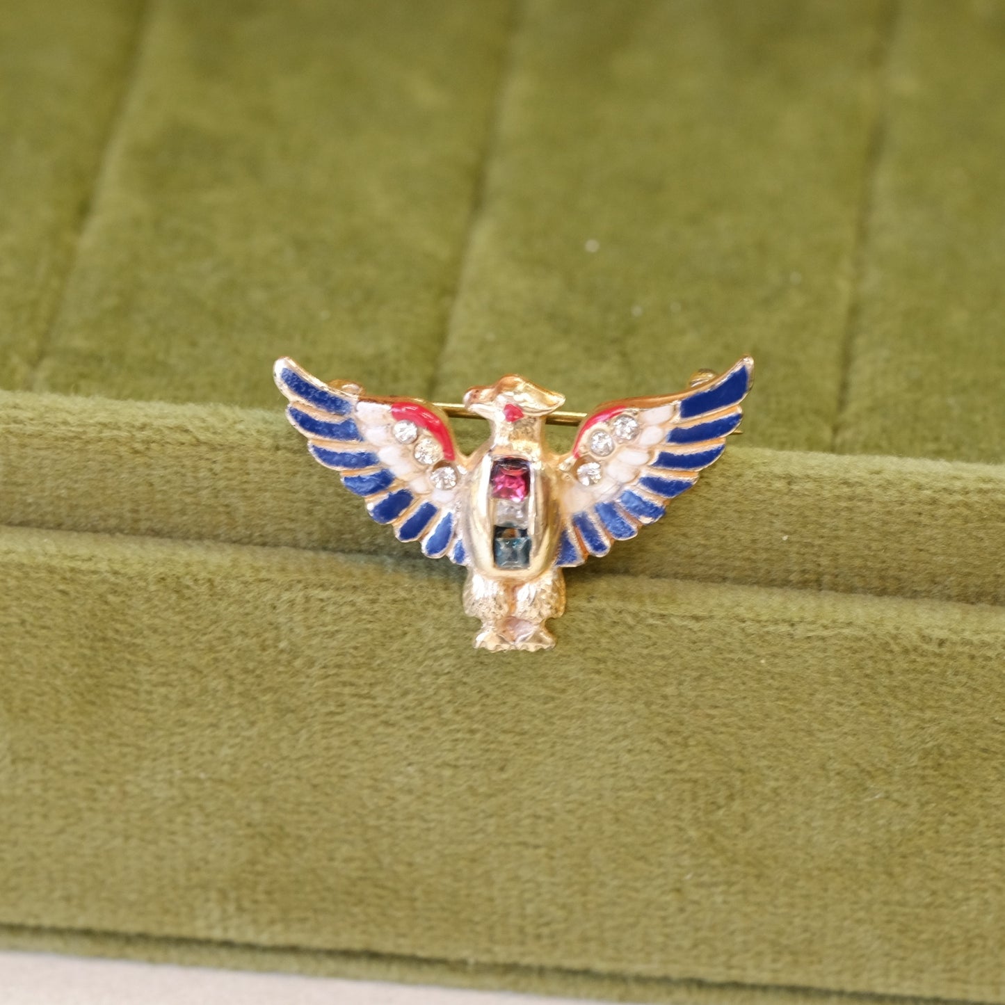 Small Eagle Patriotic Coro Pin 1940s