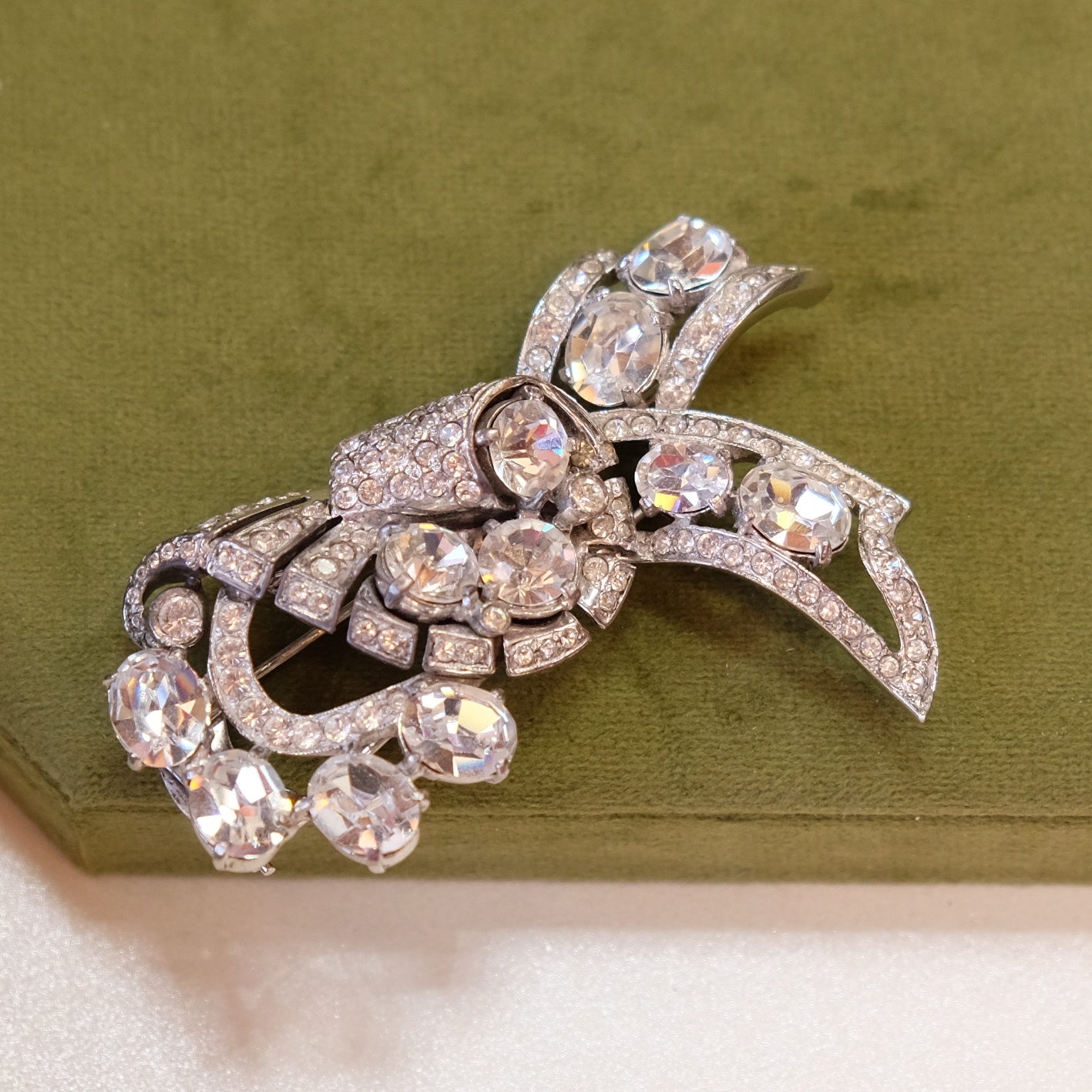 Eisenberg Clear Rhinestone Bow Dress Clip