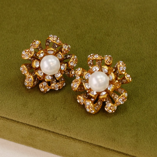 Vintage Barrera Dimensional Flower Clip on Earrings