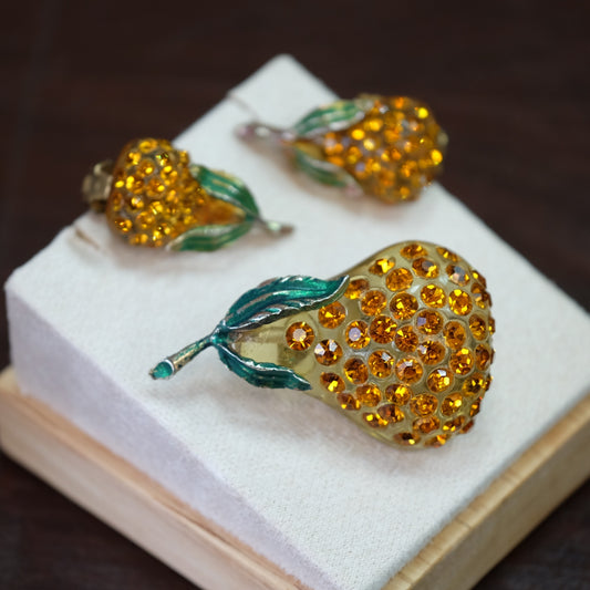Vintage Western Germany Lucite Pear brooch and earrings set 1960s