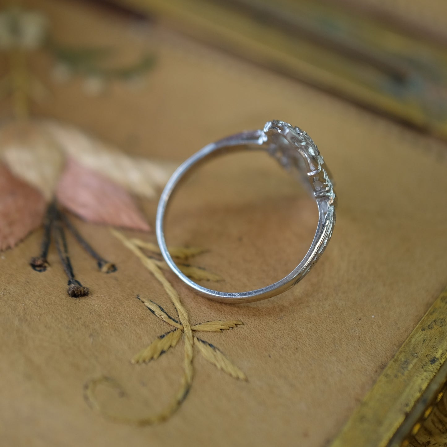 Platinum Art Deco Filigree 3 Diamond Ring