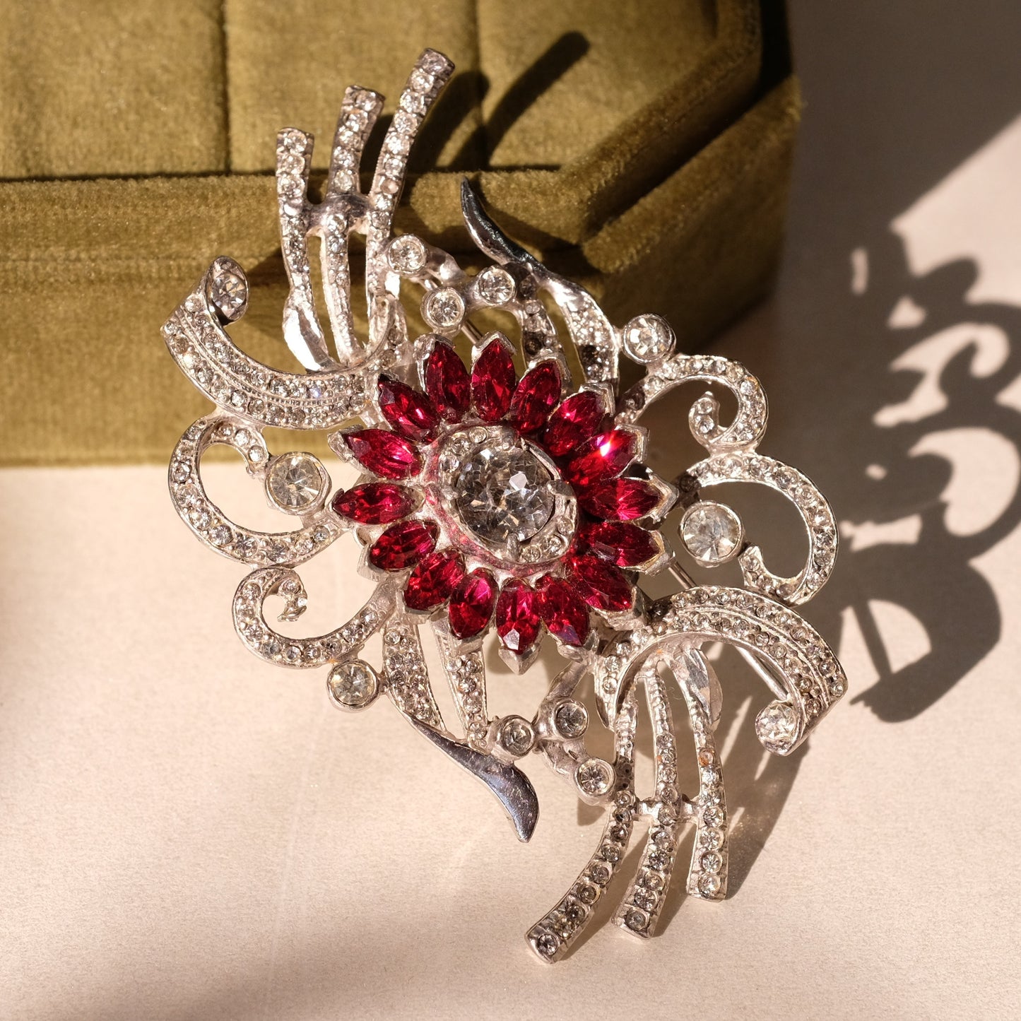 Art Nouveau Flower Brooch 1940s