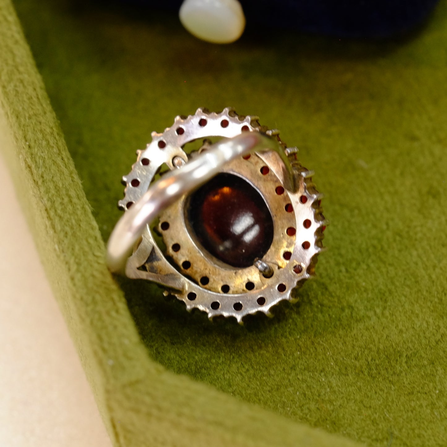 Victorian Sterling Silver Garnet ring