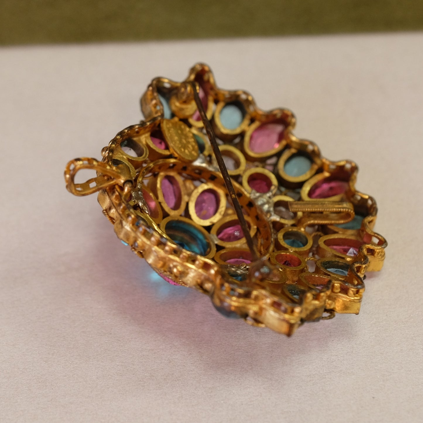 Original by Robert Collectible Brooch 1940s