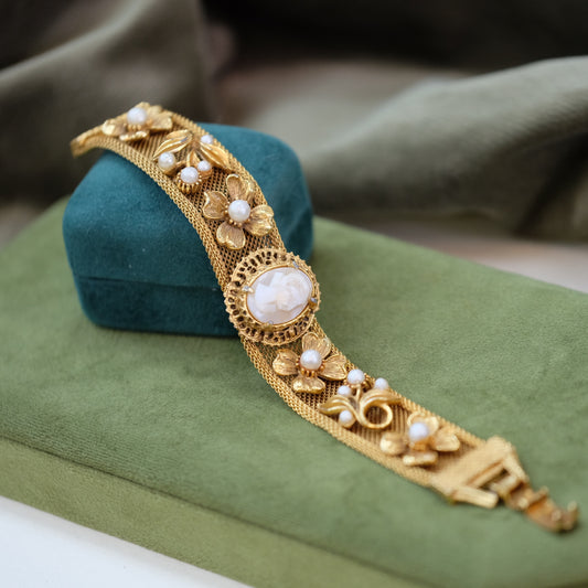 Florenza Cameo Revival Mesh Bracelet