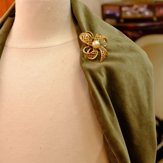Trifari Bow Faux Pearl Brooch 1960s