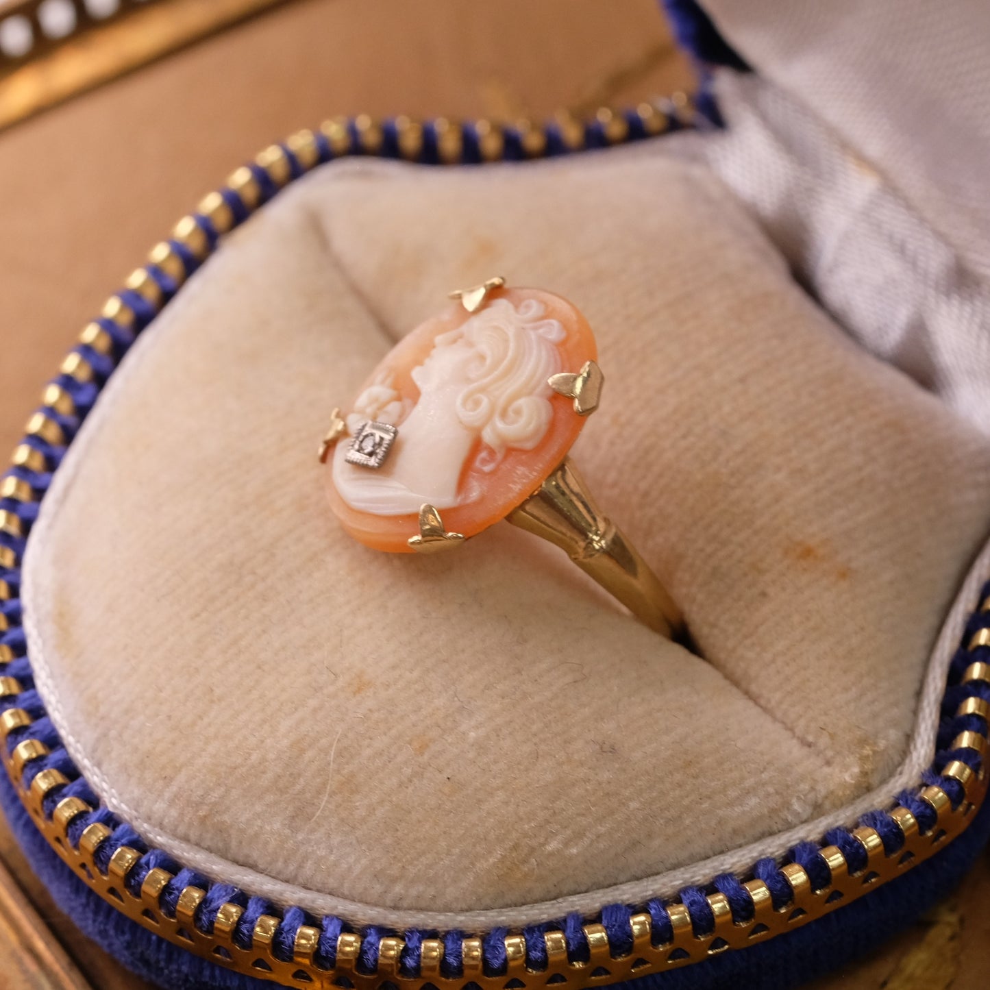 10K Gold Cameo Diamond Ring