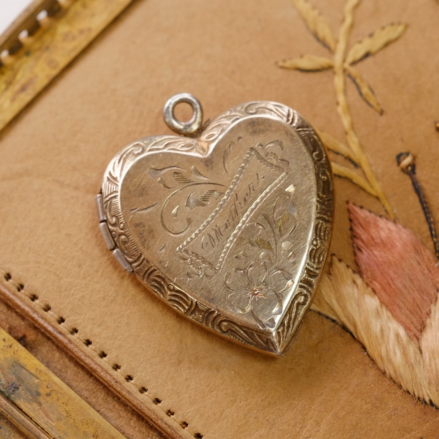 Antique 10K Gold Filled "Mother" Locket