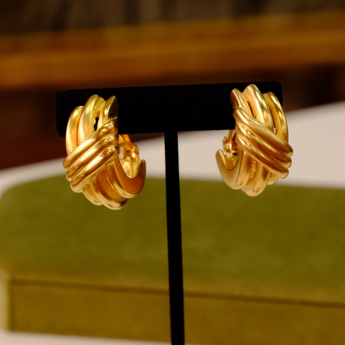 Vintage Gold Tone Clip On Earrings 1990s