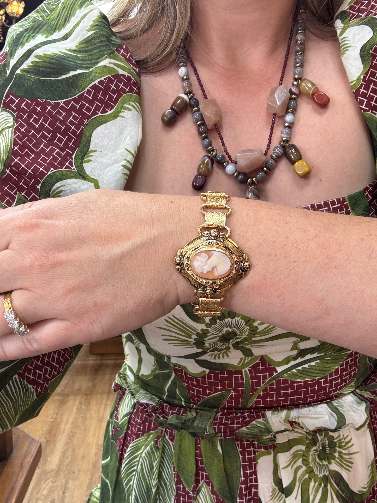 Book chain Bracelet with Cameo 1970s