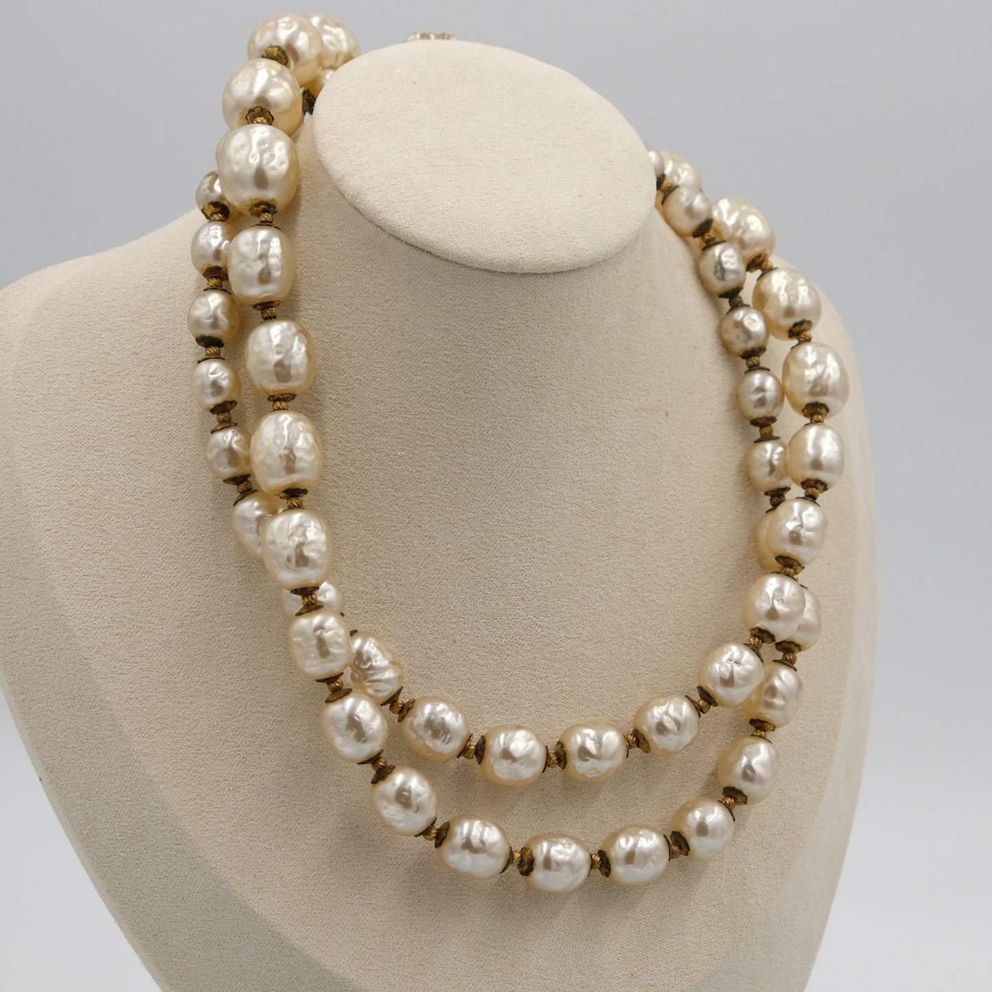Miriam Haskell Graduated Pearls Faux Baroque Necklace 1950s