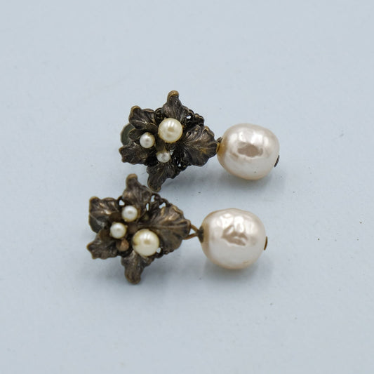 Miriam Haskell Silver Earrings with pearl drop pearl 1960s