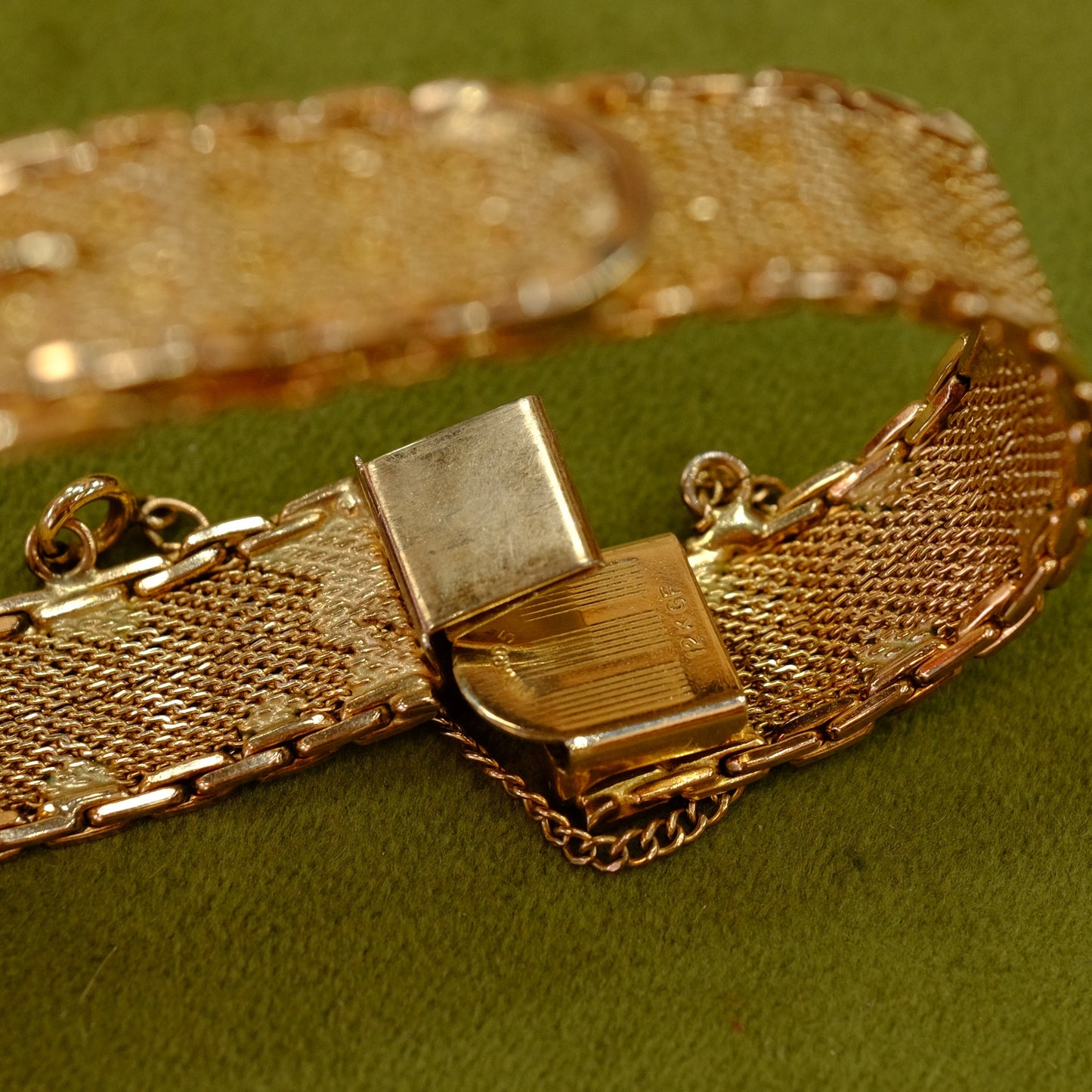 Winard 12K Gold Filled Flexible Mesh Buckle Design Bracelet