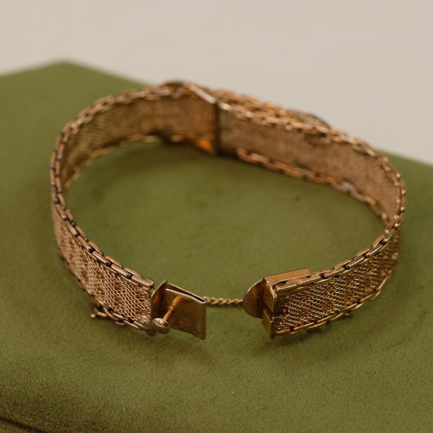 Winard 12K Gold Filled Flexible Mesh Buckle Design Bracelet