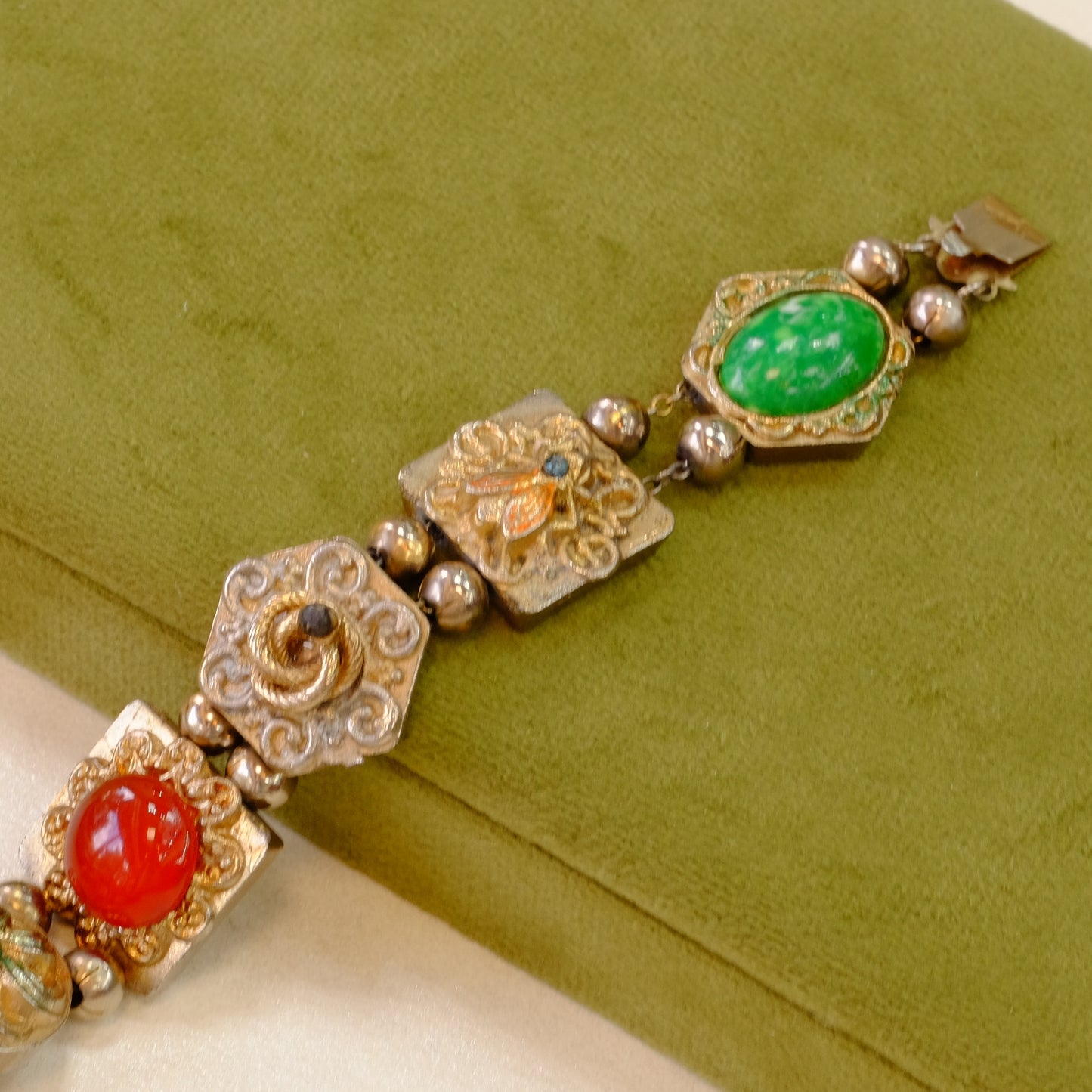 Revival Sliver Charm Bracelet 1970s