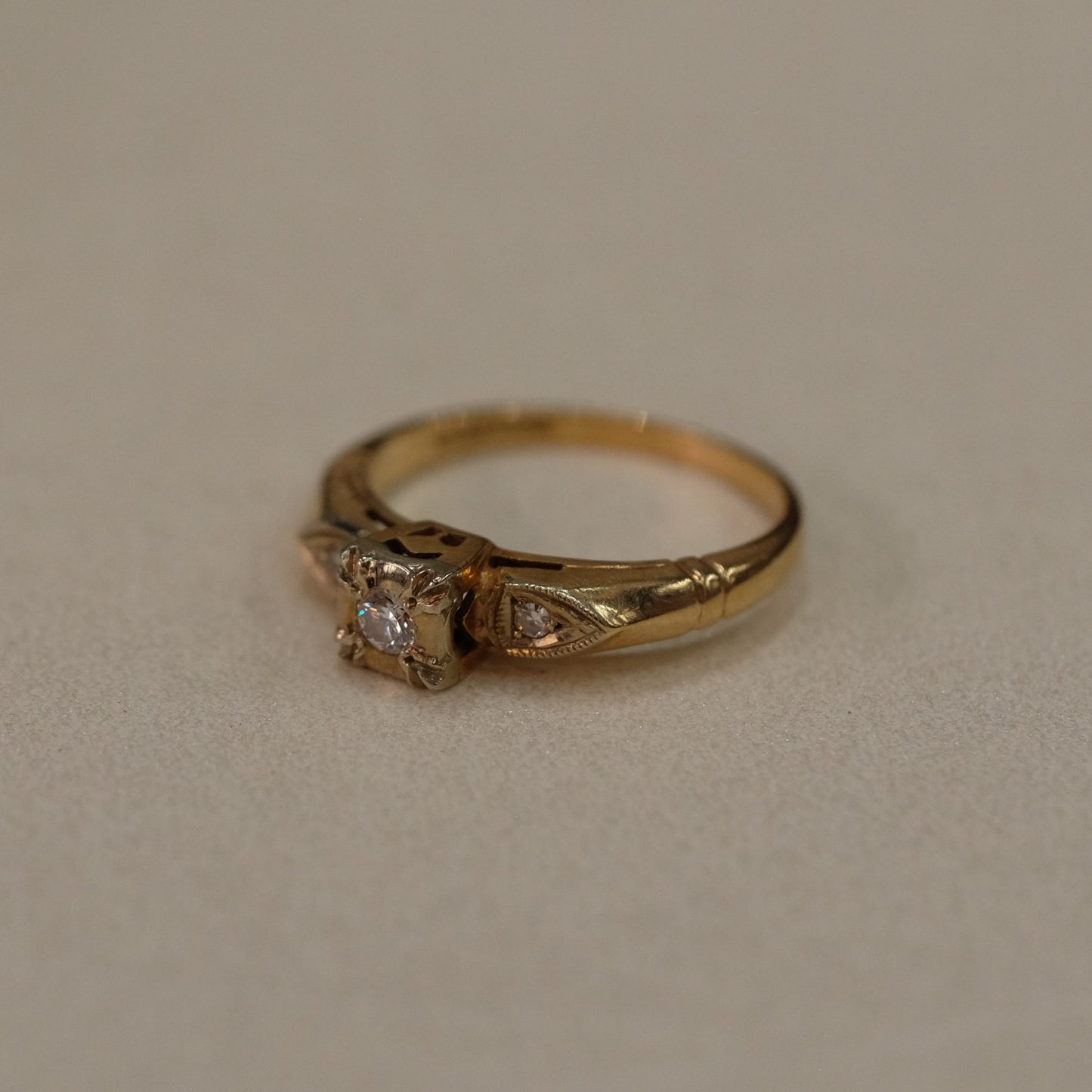 14K Yellow Gold Diamond Ring 1940s