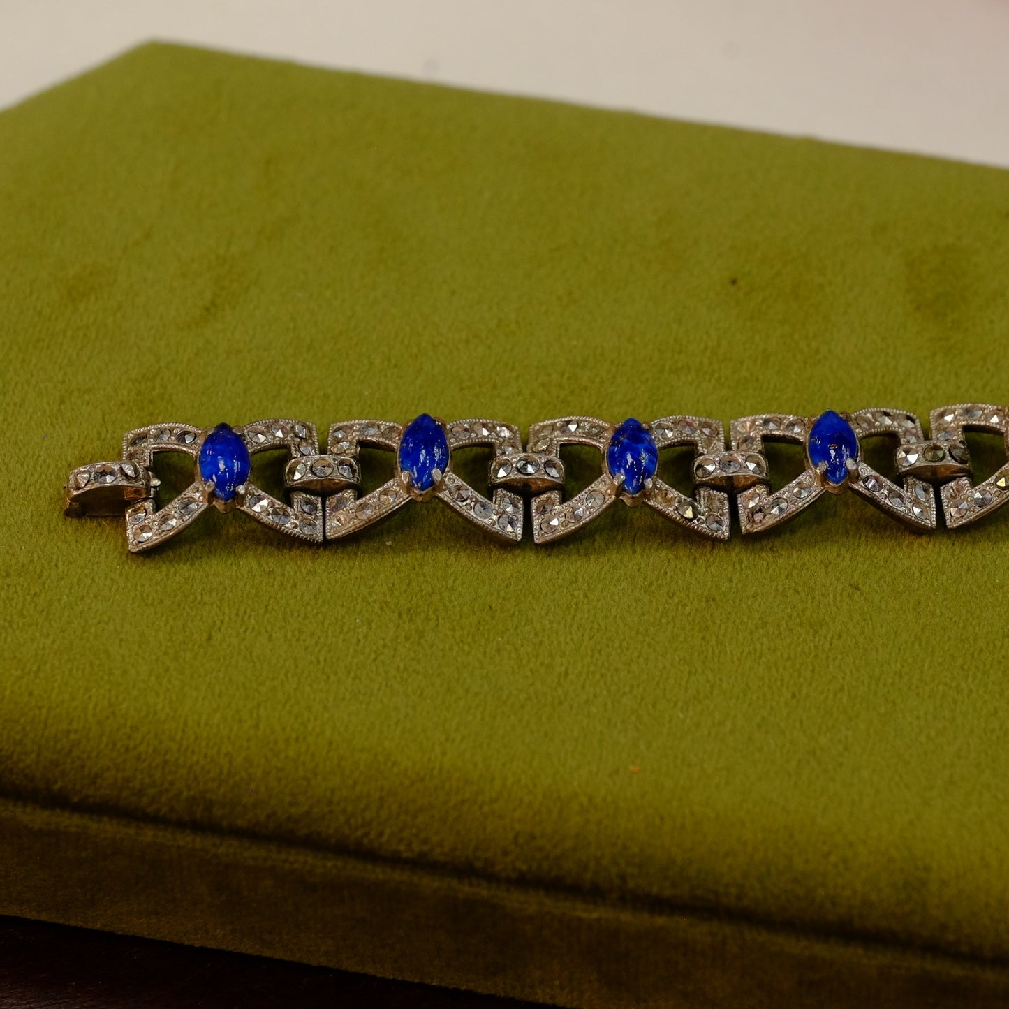 Art Deco link bracelet with marcasites and navy cabs