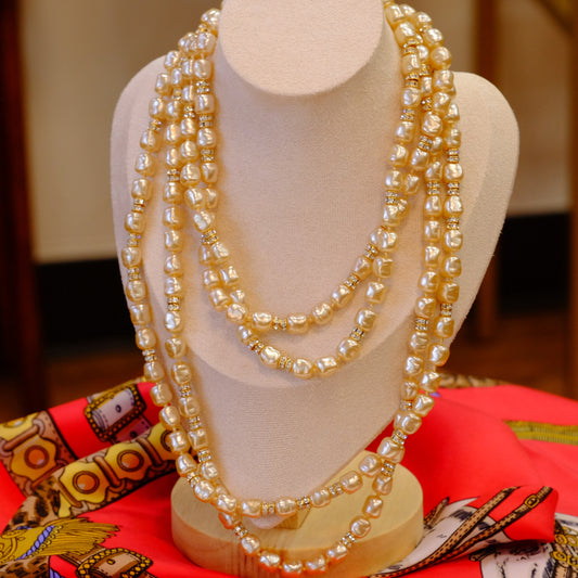 Long Faux pearl rhinestone barrel necklace 1980s