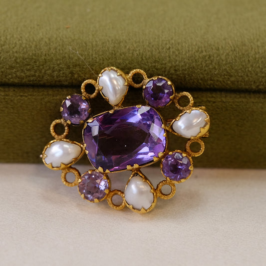 10K Yellow Gold Victorian Amethyst Pearl Brooch