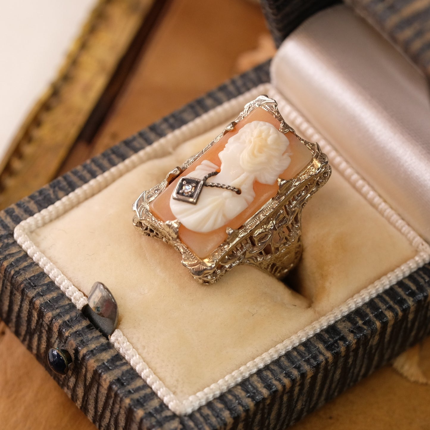 14K Gold Filigree Cameo with diamond Ring