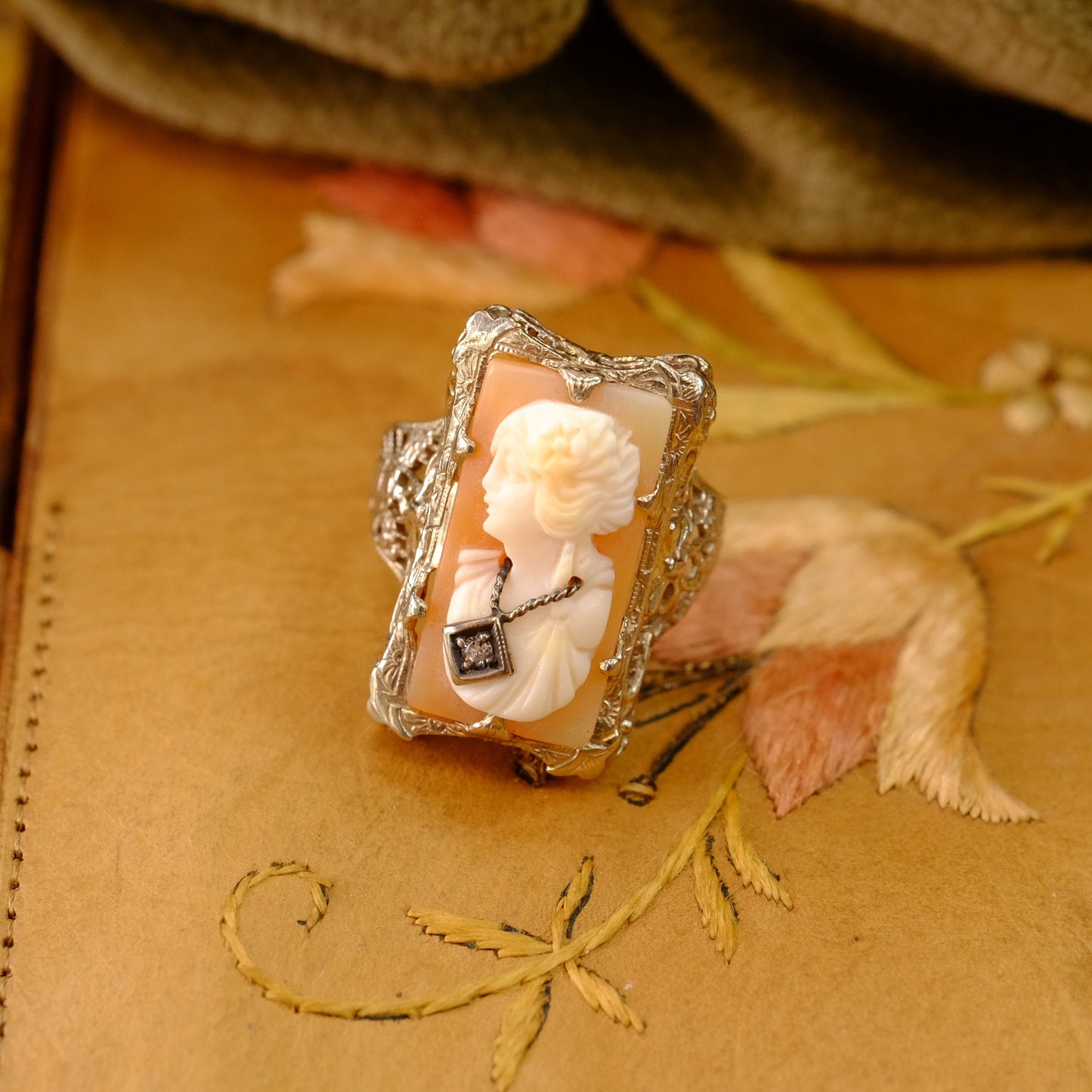 14K Gold Filigree Cameo with diamond Ring