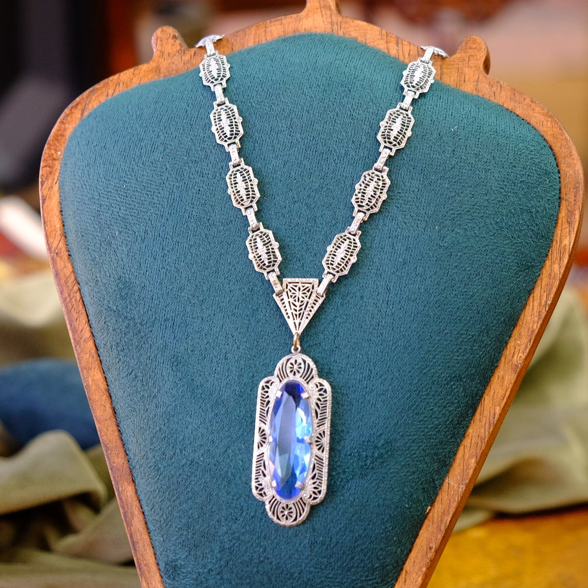 Art Deco Faux Sapphire Filigree Necklace
