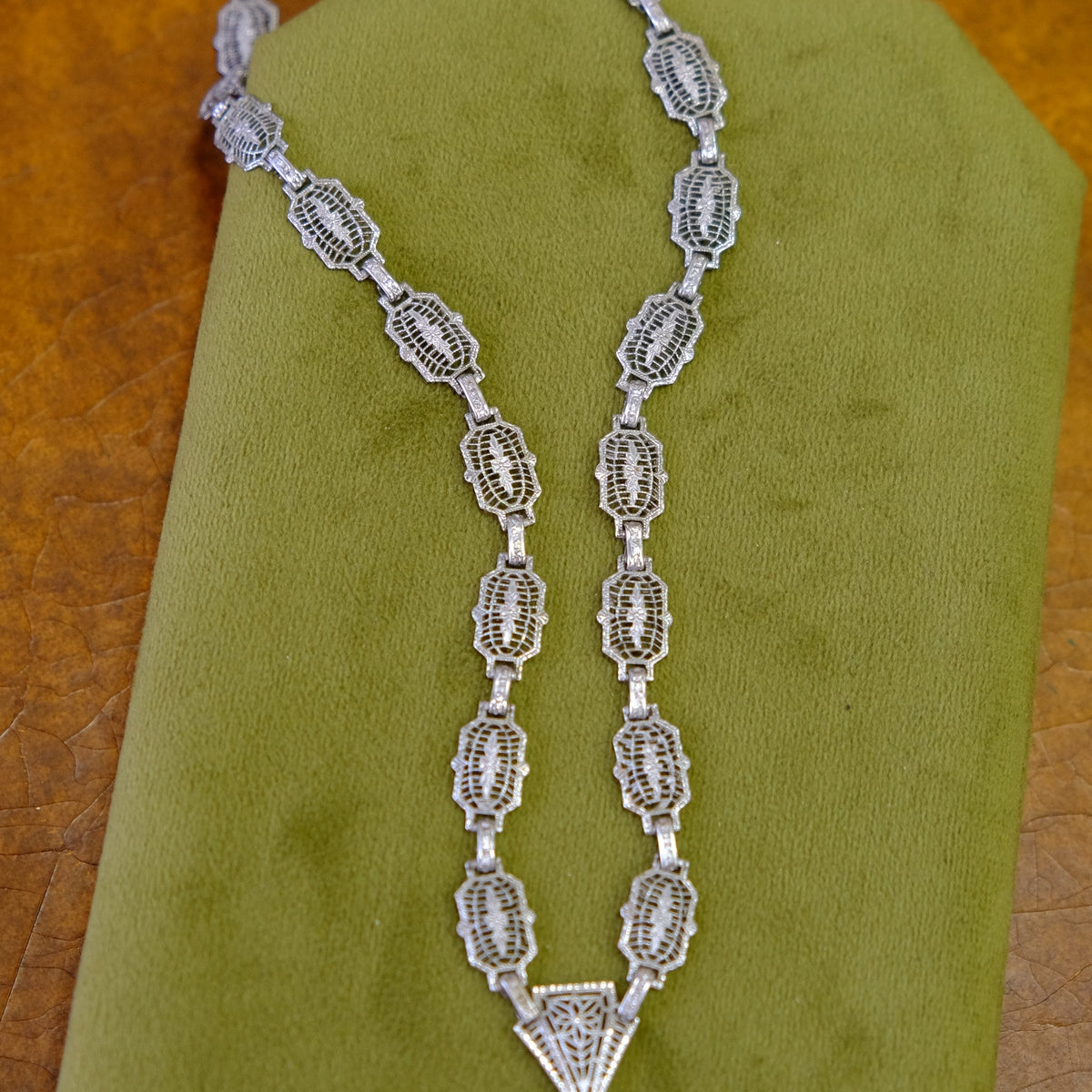 Art Deco Faux Sapphire Filigree Necklace