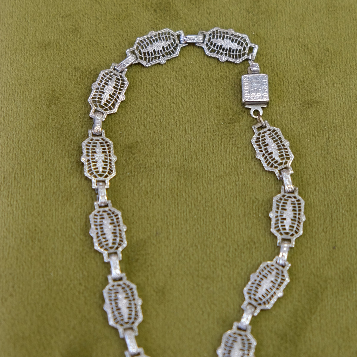 Art Deco Faux Sapphire Filigree Necklace