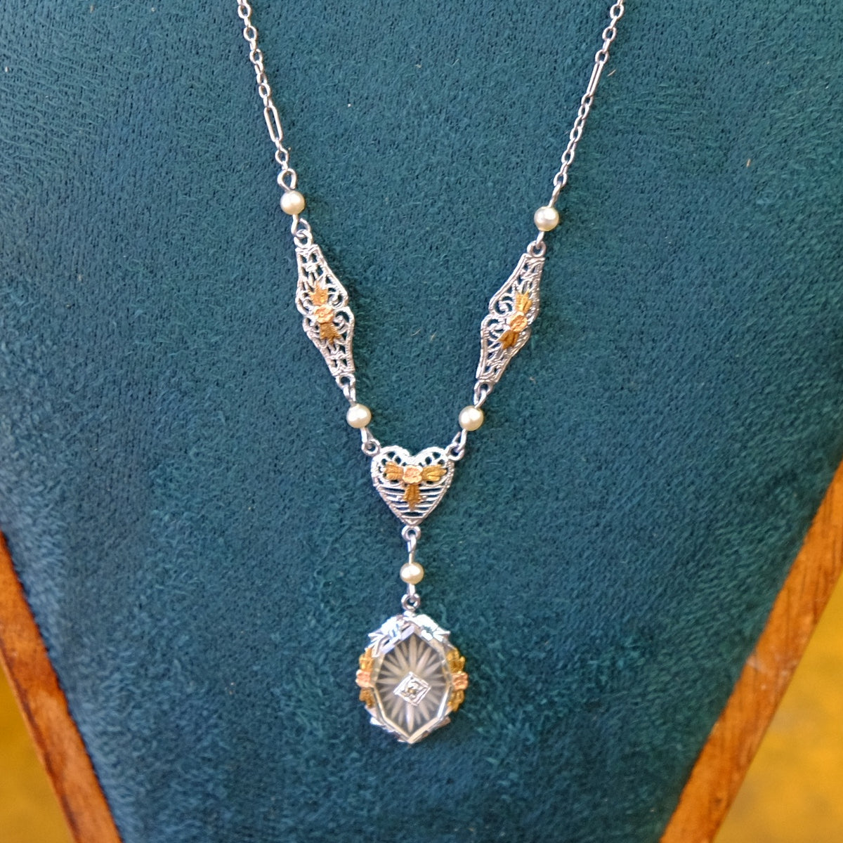 Natural Diamond Camphor Glass Art Deco Necklace